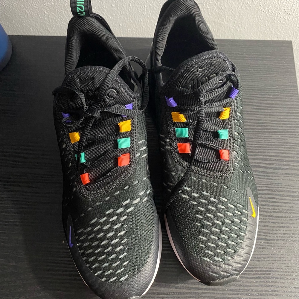 Nike sneakers big boy youth